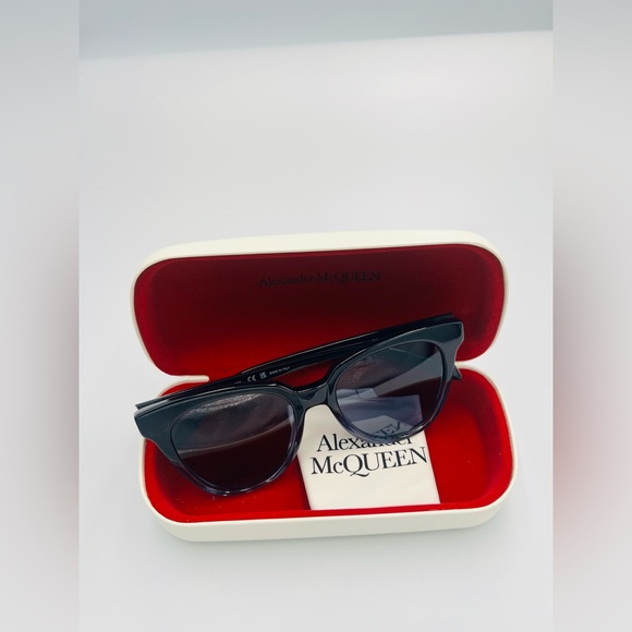 Alexander McQueen 53mm Cat Eye Sunglasses NWOT - Picture 9 of 10